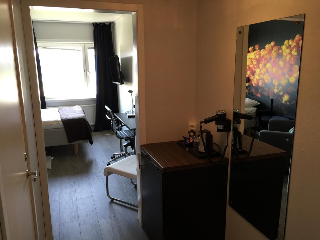 Hotell Smedjan Pajala Kamer foto